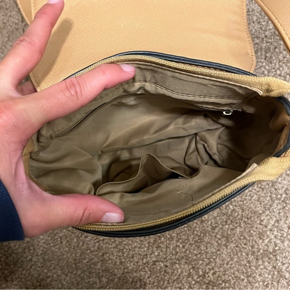 Purse - Picture 3 of 7